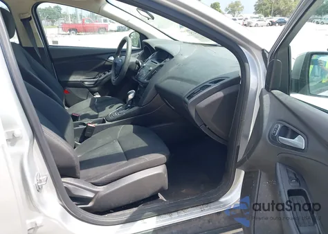 2016 Ford Focus Se z USA, uszkodzony, nr VIN 1FADP3K28GL356238